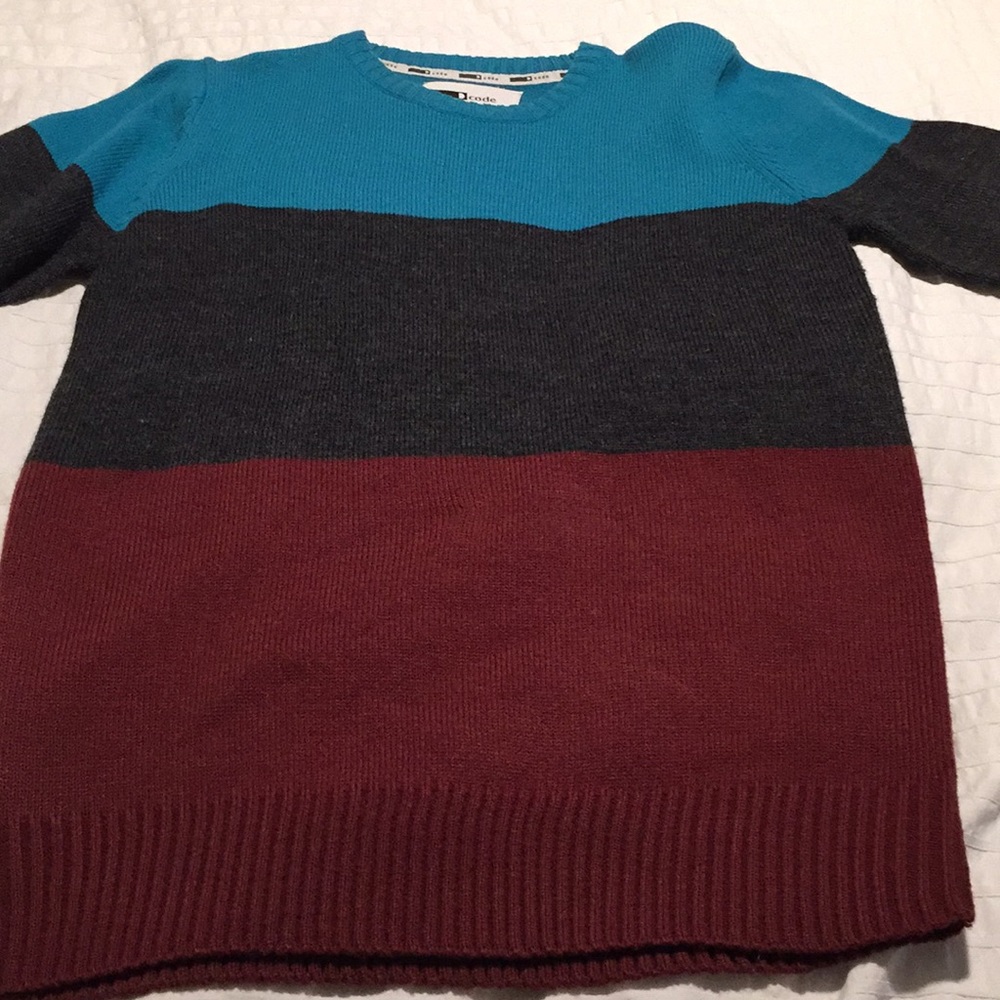 Men’s Sweater - Picture 3 of 7